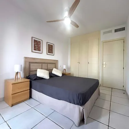Atico Junto Al Mar,acceso Directo A La Playa,jardines De Nuevo Vera,wifi Apartman Vera
